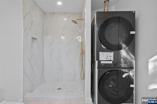 110 Maple 2, Weehawken, NJ 07086