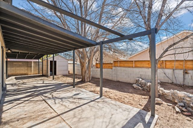 7616 Desert Canyon Place SW, Albuquerque, NM 87121