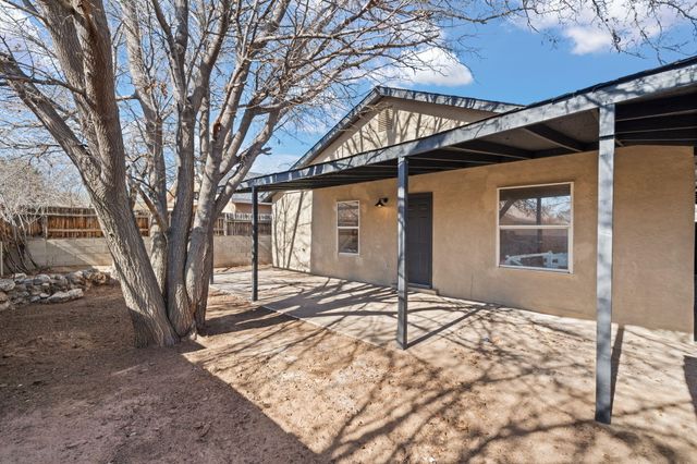 7616 Desert Canyon Place SW, Albuquerque, NM 87121