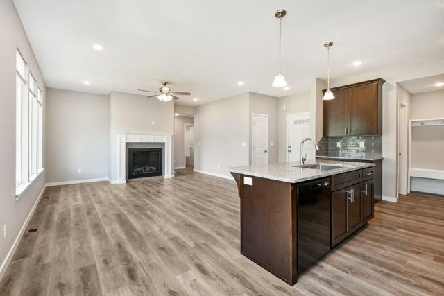 1313 N Maxine Avenue, Nixa, MO 65714