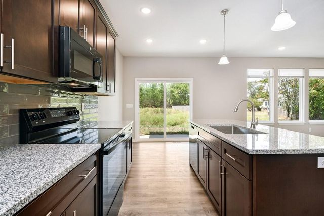 1313 N Maxine Avenue, Nixa, MO 65714