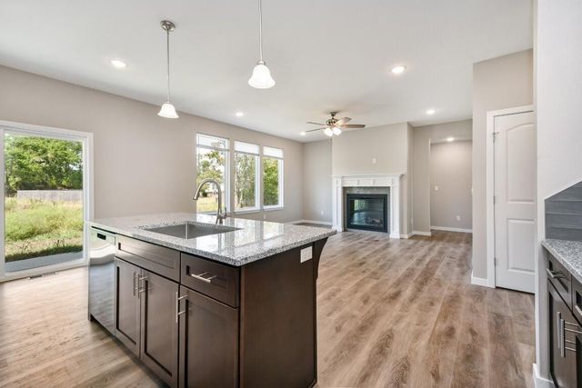 1313 N Maxine Avenue, Nixa, MO 65714