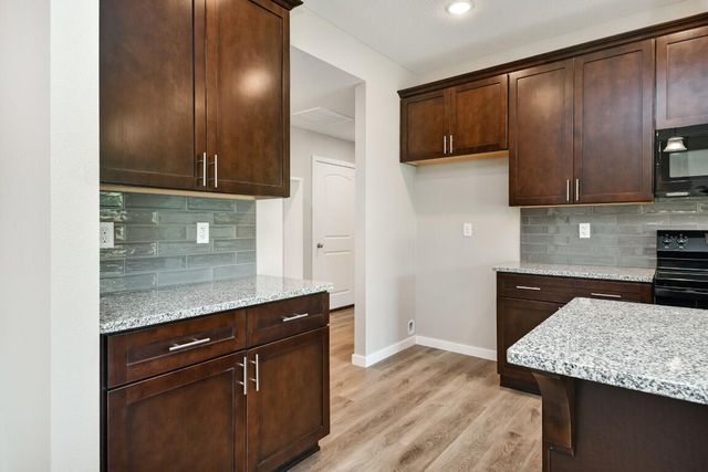 1313 N Maxine Avenue, Nixa, MO 65714