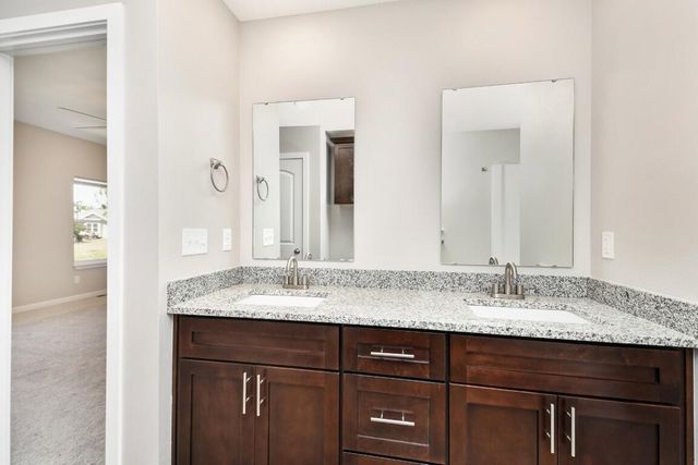 1313 N Maxine Avenue, Nixa, MO 65714