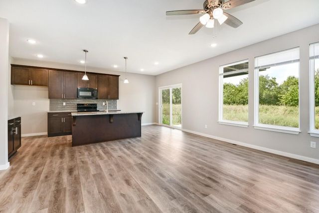 1313 N Maxine Avenue, Nixa, MO 65714