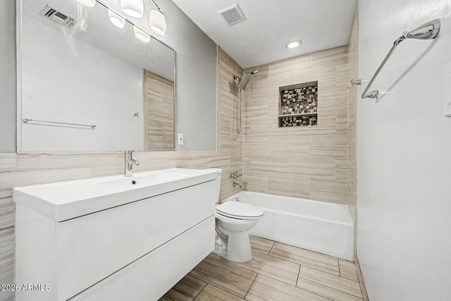 1226 W Manhatton Drive, Tempe, AZ 85282