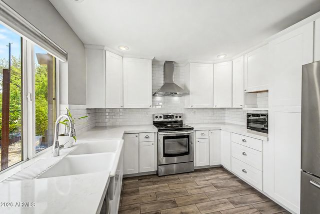 1226 W Manhatton Drive, Tempe, AZ 85282