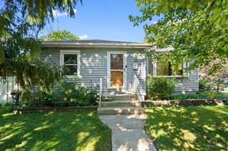 100 S Wisconsin Avenue, Addison, IL 60101