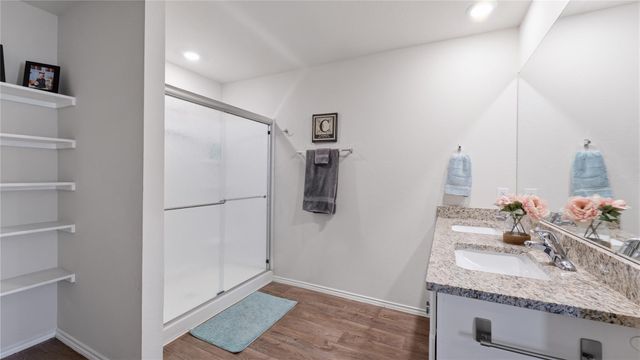 128 Barton Creek Drive, Huntsville, TX 77340