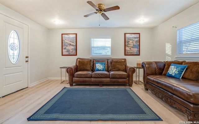 7131 Larksong St, Leon Valley, TX 78238