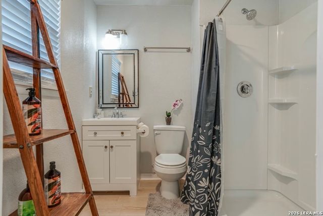 7131 Larksong St, Leon Valley, TX 78238