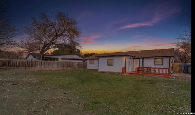 7131 Larksong St, Leon Valley, TX 78238