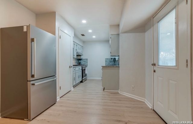 7131 Larksong St, Leon Valley, TX 78238