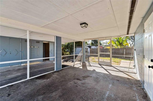 1011 14TH STREET W, Palmetto, FL 34221