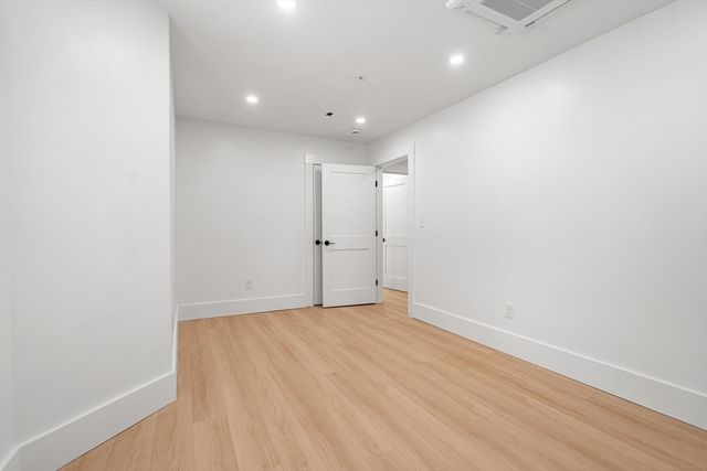 151 Townsend 2, Boston, MA 02121