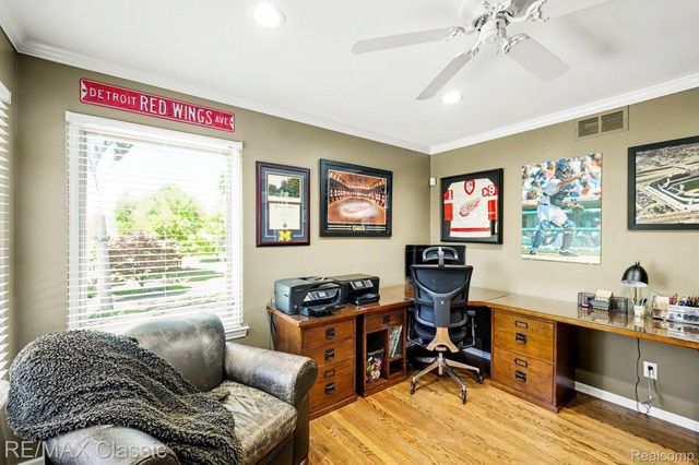 54853 Walnut Drive, Lyon Charter Township, MI 48165