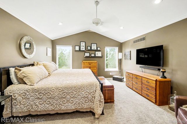 54853 Walnut Drive, Lyon Charter Township, MI 48165