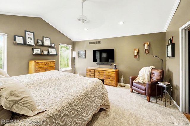 54853 Walnut Drive, Lyon Charter Township, MI 48165