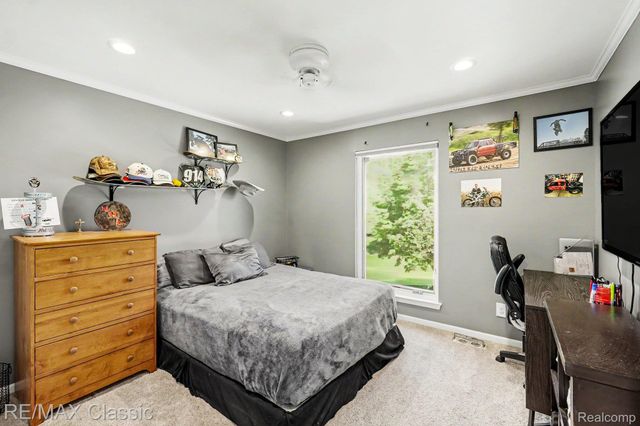 54853 Walnut Drive, Lyon Charter Township, MI 48165