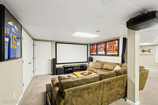 54853 Walnut Drive, Lyon Charter Township, MI 48165