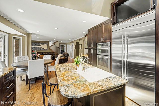54853 Walnut Drive, Lyon Charter Township, MI 48165