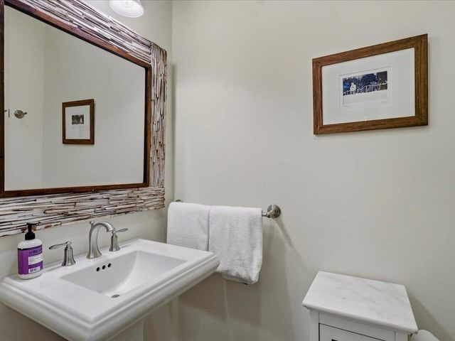 185 Maple Road, Stowe, VT 05672