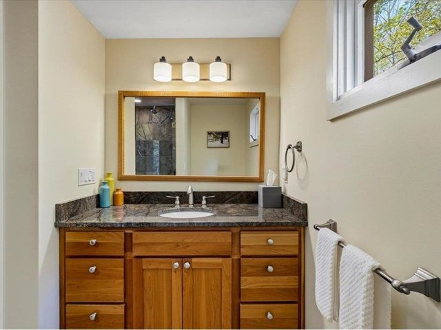 185 Maple Road, Stowe, VT 05672