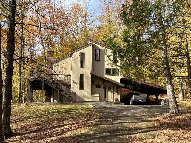 185 Maple Road, Stowe, VT 05672