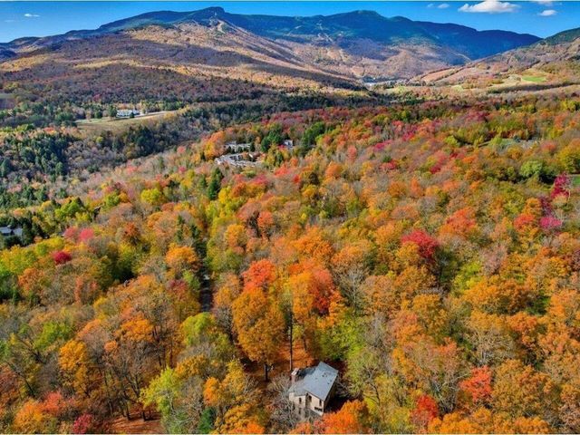 185 Maple Road, Stowe, VT 05672