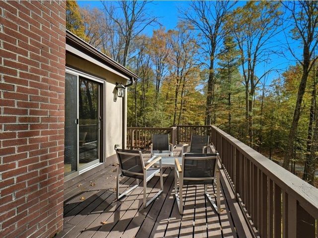 185 Maple Road, Stowe, VT 05672