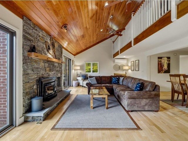 185 Maple Road, Stowe, VT 05672