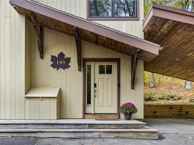 185 Maple Road, Stowe, VT 05672