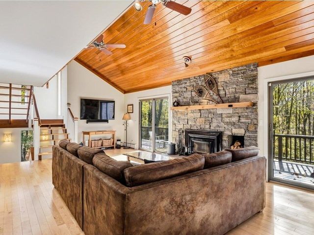 185 Maple Road, Stowe, VT 05672