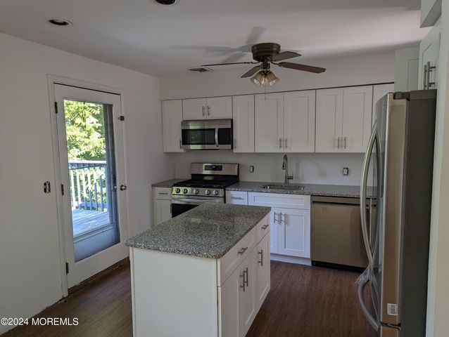 20 Silvers Road, Marlboro, NJ 07746