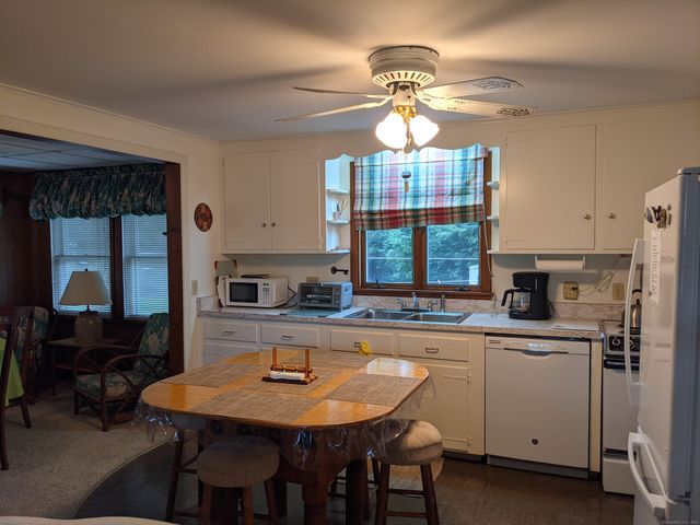 89 Grove Beach Road South, Westbrook, CT 06498