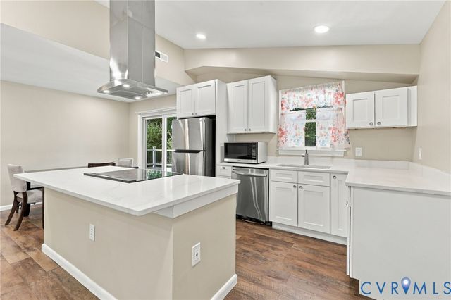 2912 Bensley Rd, North Chesterfield, VA 23237