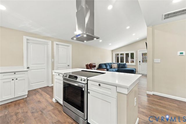 2912 Bensley Rd, North Chesterfield, VA 23237