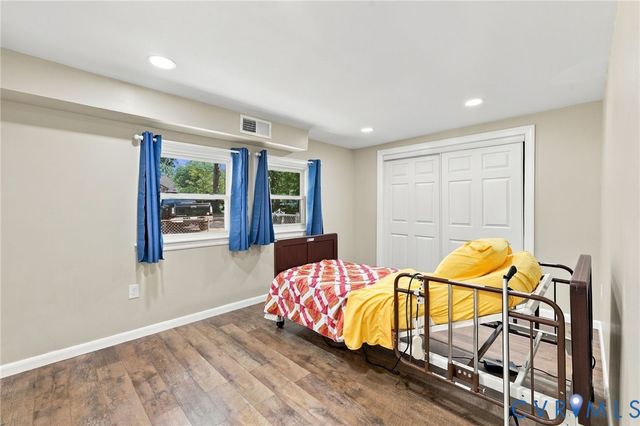 2912 Bensley Rd, North Chesterfield, VA 23237