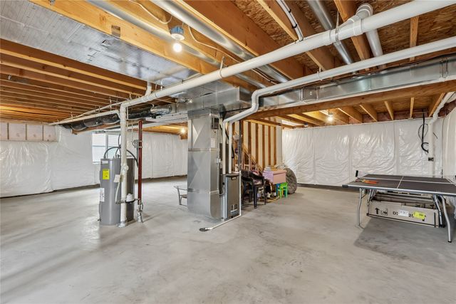 8974 Primo Lane, West Des Moines, IA 50266