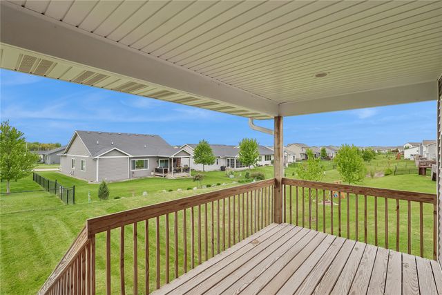 8974 Primo Lane, West Des Moines, IA 50266