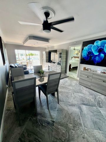 156 Lake Evelyn Drive, West Palm Beach, FL 33411