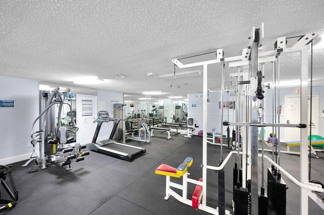 156 Lake Evelyn Drive, West Palm Beach, FL 33411