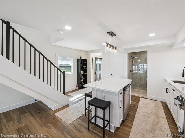 8980 Dexter Pinckney Road, Pinckney, MI 48169