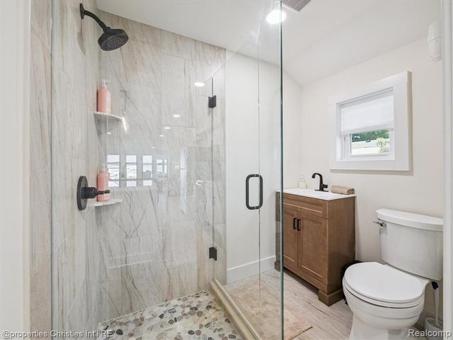 8980 Dexter Pinckney Road, Pinckney, MI 48169