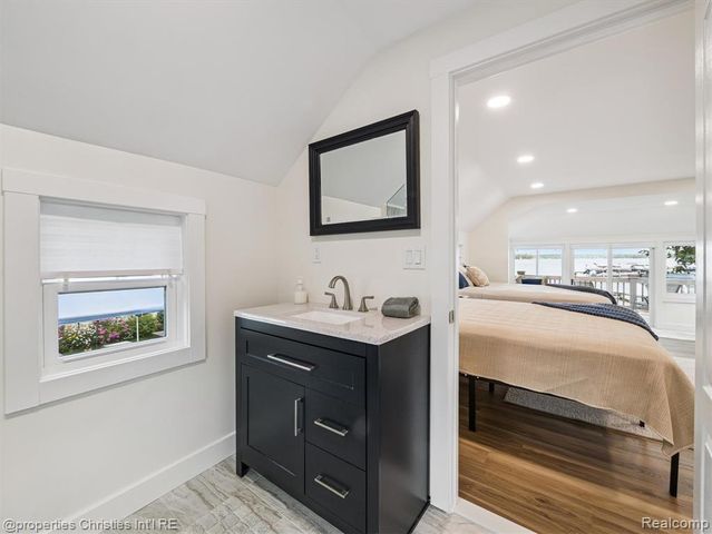 8980 Dexter Pinckney Road, Pinckney, MI 48169