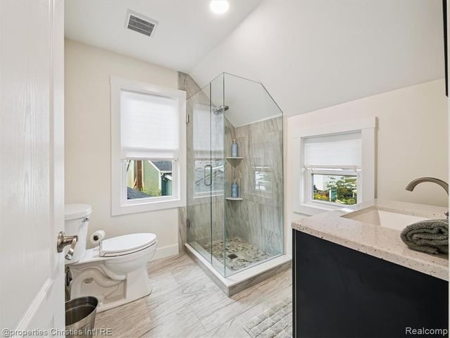 8980 Dexter Pinckney Road, Pinckney, MI 48169