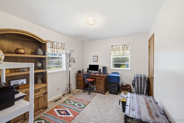 4822 Grenada Avenue, Sand Springs, OK 74063