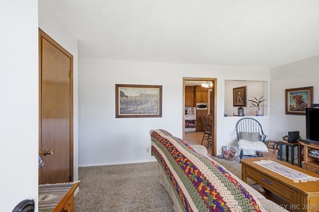 4822 Grenada Avenue, Sand Springs, OK 74063