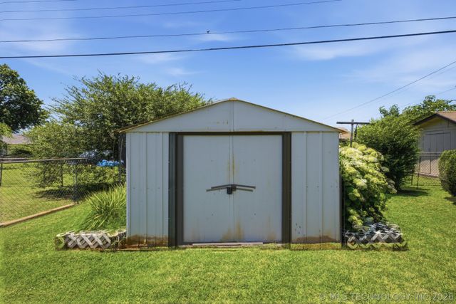4822 Grenada Avenue, Sand Springs, OK 74063