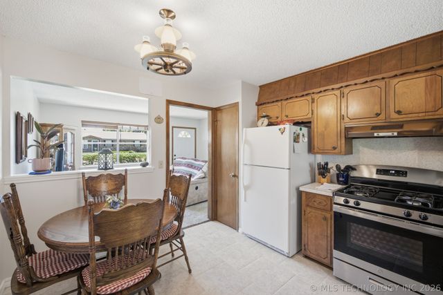 4822 Grenada Avenue, Sand Springs, OK 74063